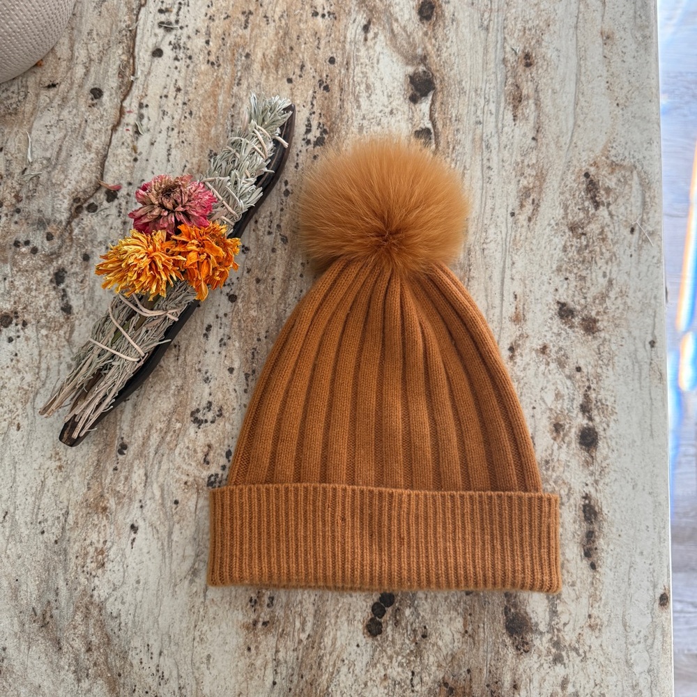 Pure cashmere beanie with real fur Pom Pom camel